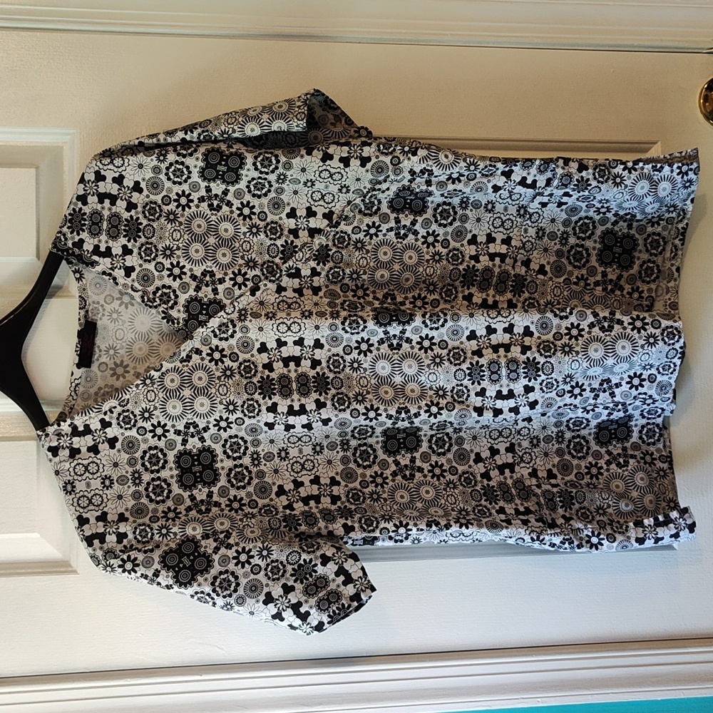 Black and White Scrub Top